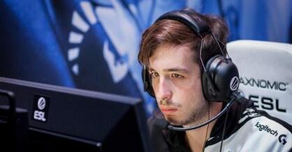 记者：吴少聪发烧，今日出席国安赛前发布会球员调整为张玉宁